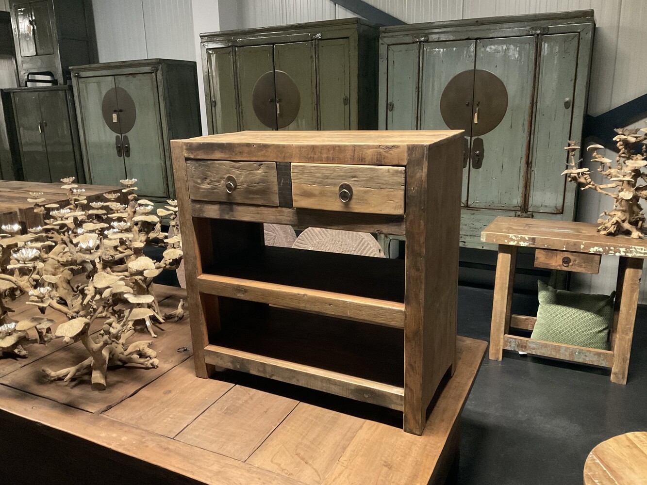 Kleine Oud Houten Sidetable